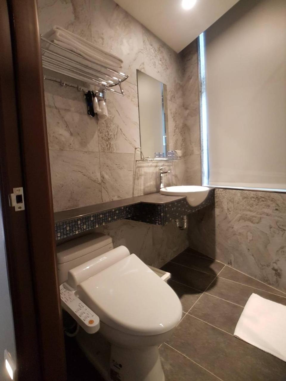 Ht 20-1 Inn Taipeh Exterior foto